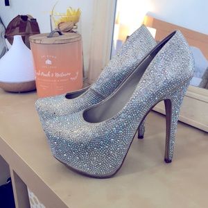 Sparkly Steve maddens! 5-6 inch heels